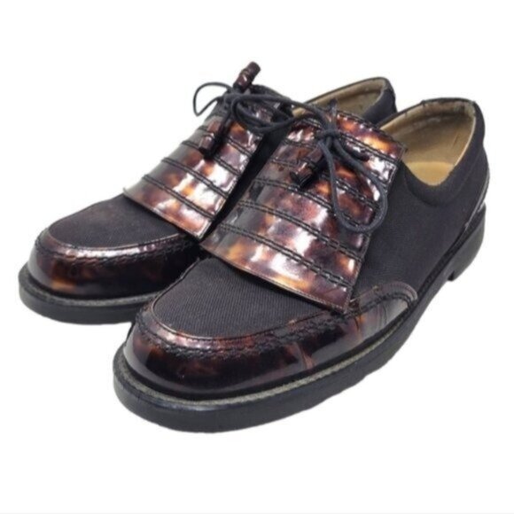 Stuart Weitzman | Tortoise Kiltie Oxford Golf Shoes - Picture 1 of 12